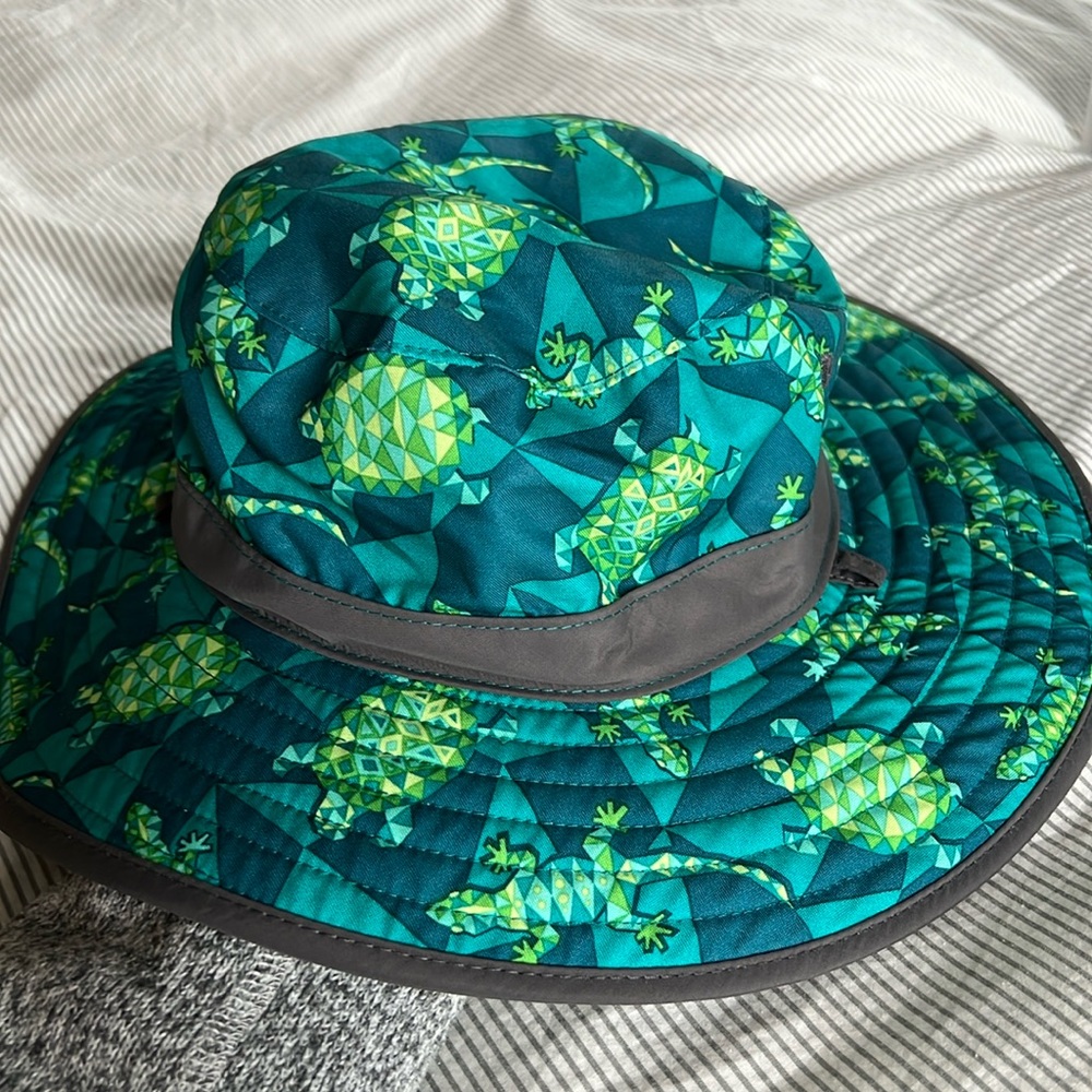 Sunday Afternoons bucket hat